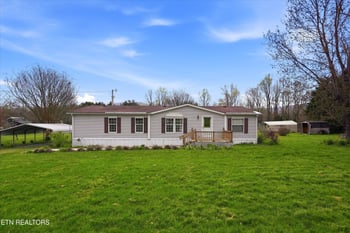 131 Gilead Ln, Wartburg, TN 37887