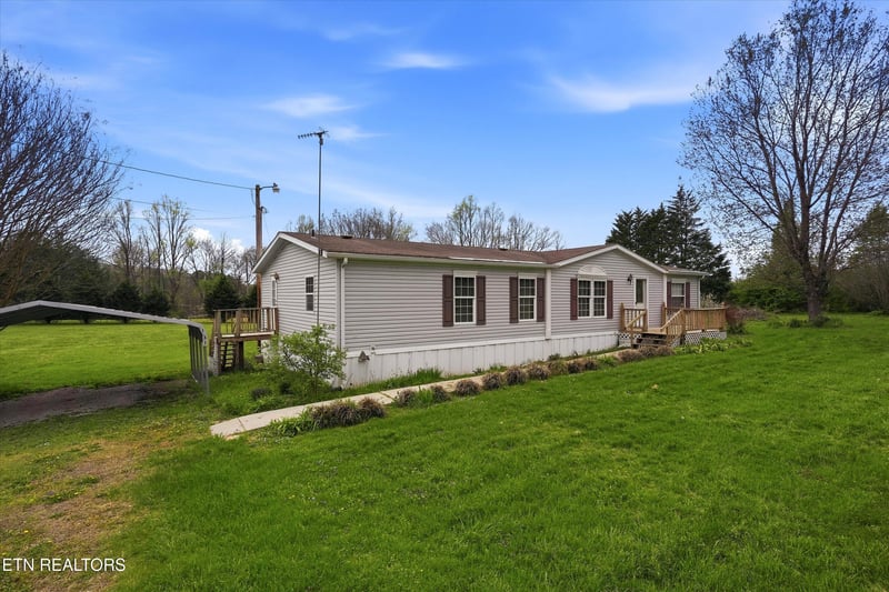 131 Gilead Ln, Wartburg, TN 37887