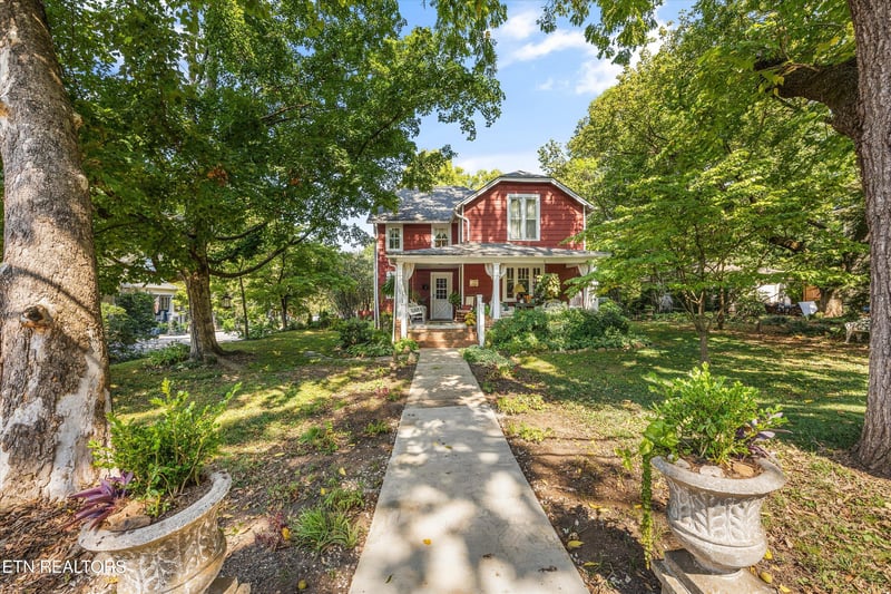131 Indiana Ave, Maryville, TN 37803
