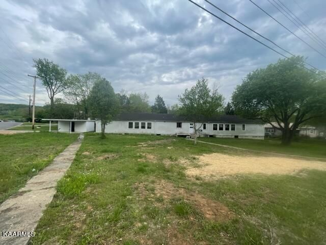 131 Lancaster Rd, Oak Ridge, TN 37830