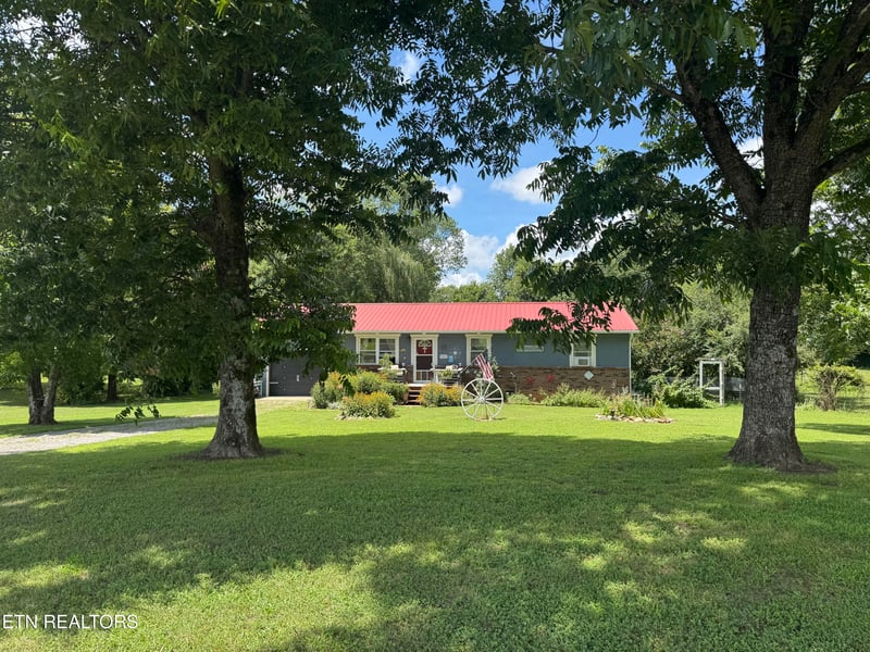 131 Lee Rd, Tellico Plains, TN 37385
