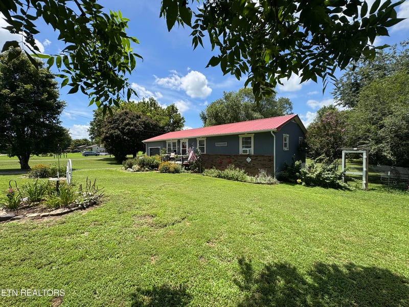 131 Lee Rd, Tellico Plains, TN 37385