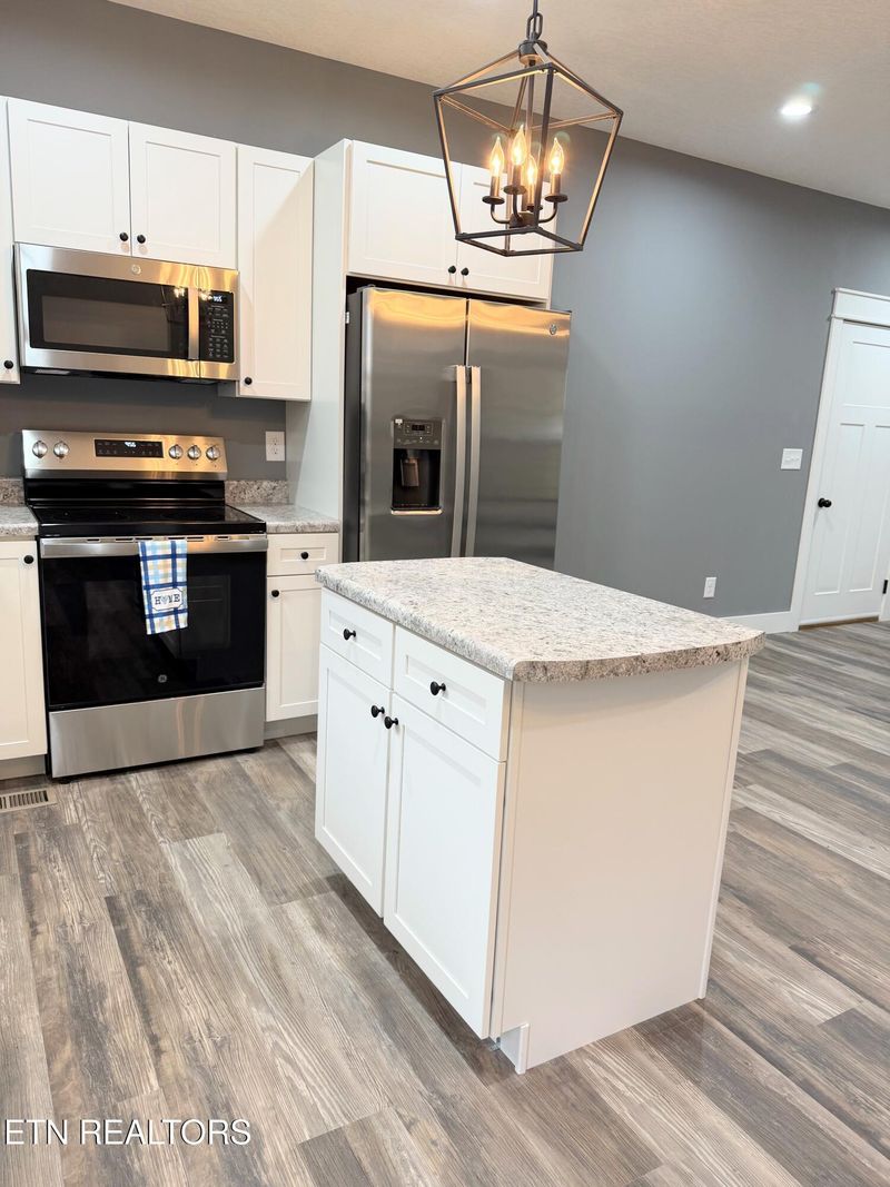 131 Lynn Dr, Maynardville, TN 37807