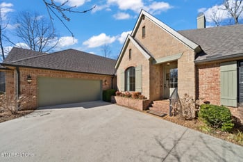 131 Mountain View Dr, Crossville, TN 38558