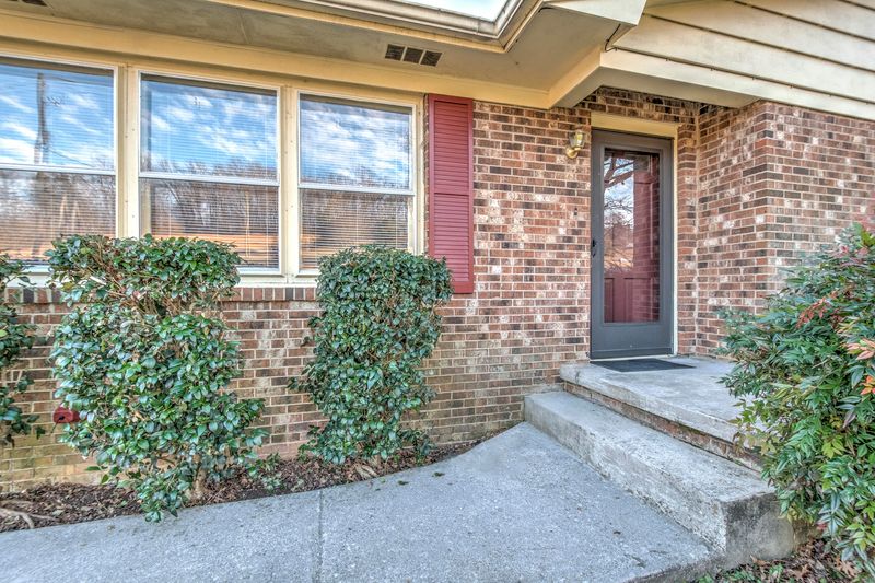 131 Old Tacora Hills Rd, Clinton, TN 37716