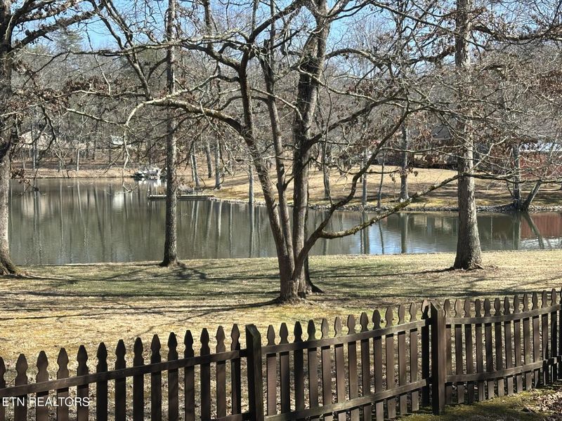 131 Pine Tree Cir, Crossville, TN 38571
