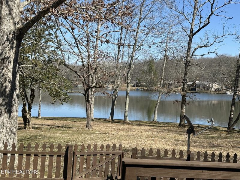 131 Pine Tree Cir, Crossville, TN 38571
