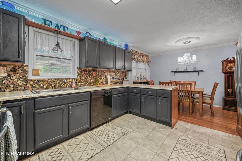 131 Scott Rd, Harriman, TN 37748