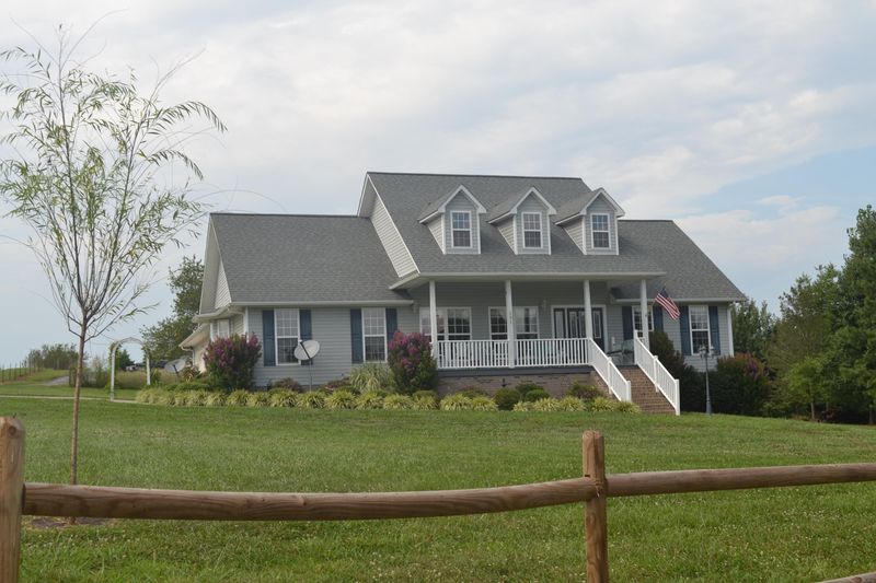 131 Toqua Ln, Vonore, TN 37885