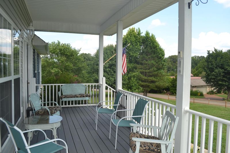131 Toqua Ln, Vonore, TN 37885
