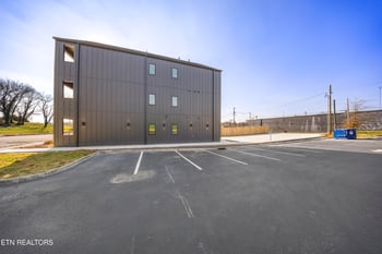 131 W Anderson Ave #202, Knoxville, TN 37917