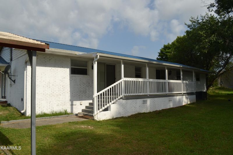 1310 Fredrick Ln, Sevierville, TN 37876