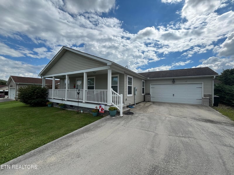1310 Harrison Creek Rd, Sevierville, TN 37876