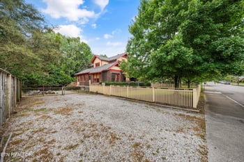 1310 Luttrell St, Knoxville, TN 37917
