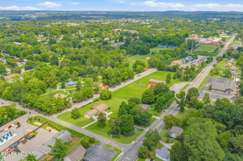 1310 Topside View Dr, Maryville, TN 37803