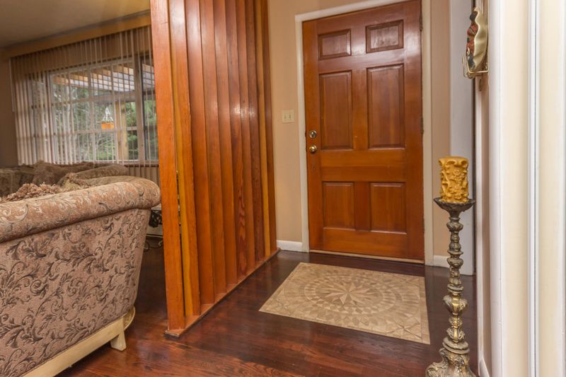 1310 Walters Dr, Morristown, TN 37814