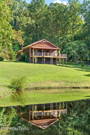 1311 Bear Creek Ln, Vanleer, TN 37181