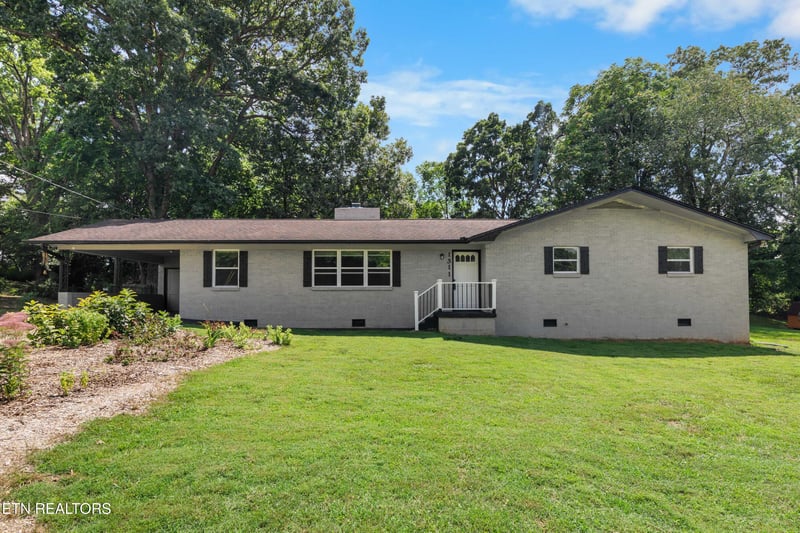 1311 Rosalyn Dr, Knoxville, TN 37914