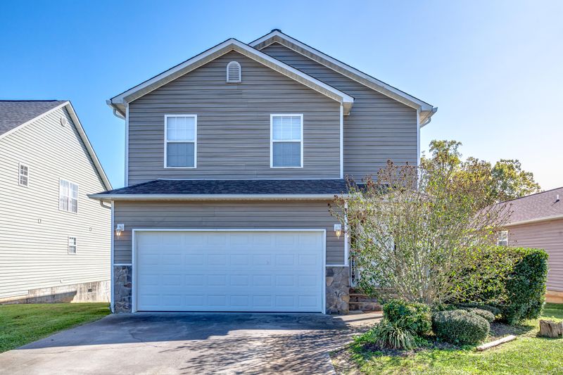 1311 William Holt Blvd, Sevierville, TN 37862