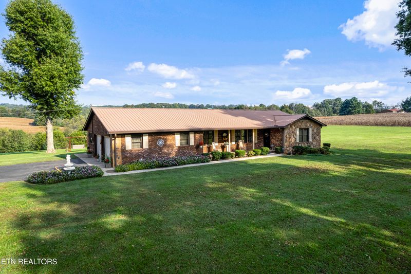 13118 E Hotchkiss Valley Rd, Loudon, TN 37774
