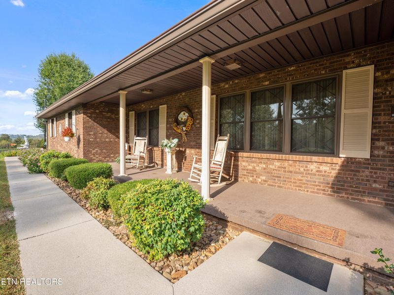 13118 E Hotchkiss Valley Rd, Loudon, TN 37774