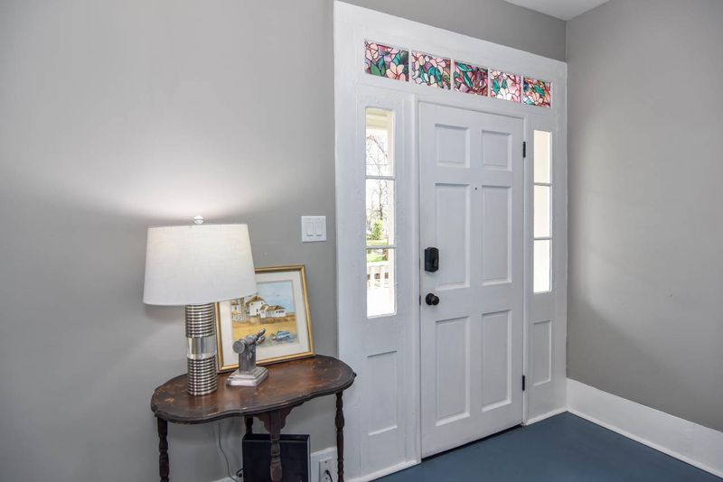1312 Dora St, Knoxville, TN 37921