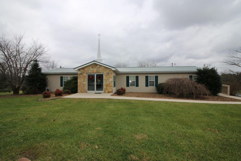 1312 E First St, Crossville, TN 38555