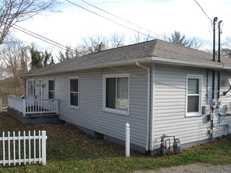 1312 E Harper Ave, Maryville, TN 37804