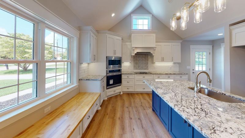 1312 Forest Dr, Morristown, TN 37814