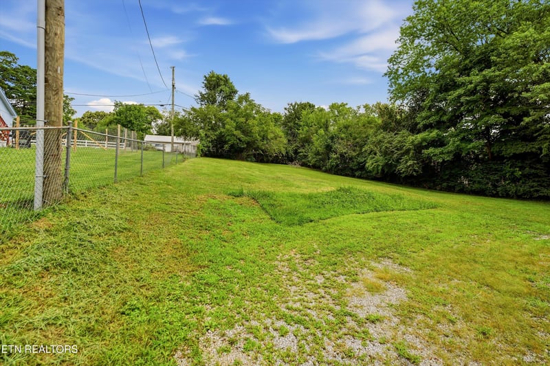 1312 Hammerhill Rd, Athens, TN 37303