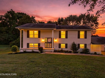 1312 Lula Bell Dr, Powell, TN 37849