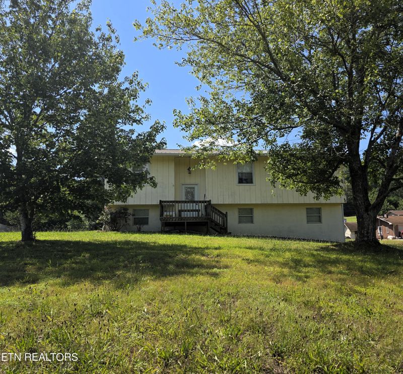 1312 W Union Valley Rd, Seymour, TN 37865