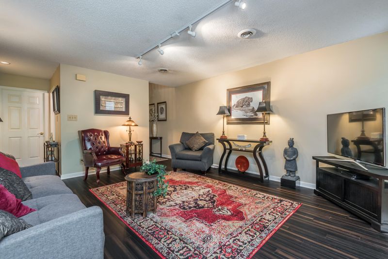 1313 Covington Dr, Knoxville, TN 37919