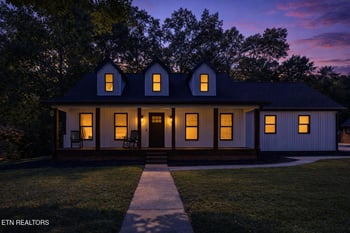 1313 English Ln, Athens, TN 37303