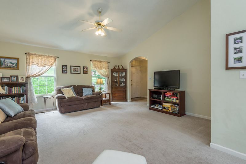 1313 Irwin Dr, Powell, TN 37849