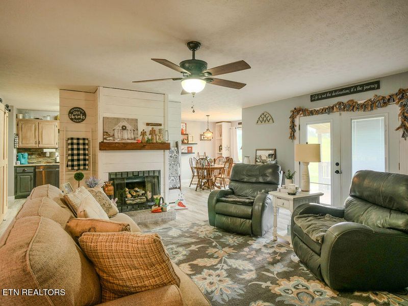 1313 Miami St, Athens, TN 37303
