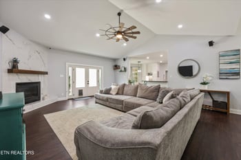 1314 Belleau Dr, Maryville, TN 37804