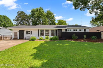 1314 E Walnut Grove Dr, Knoxville, TN 37918
