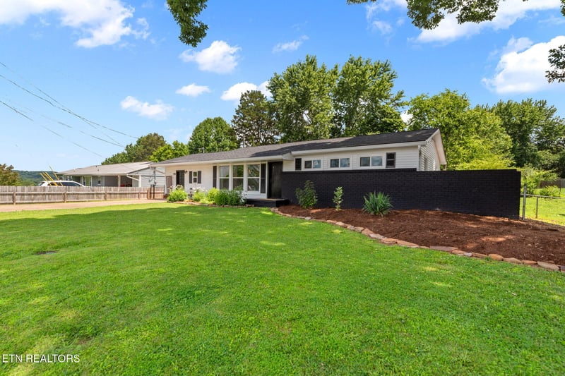 1314 E Walnut Grove Dr, Knoxville, TN 37918