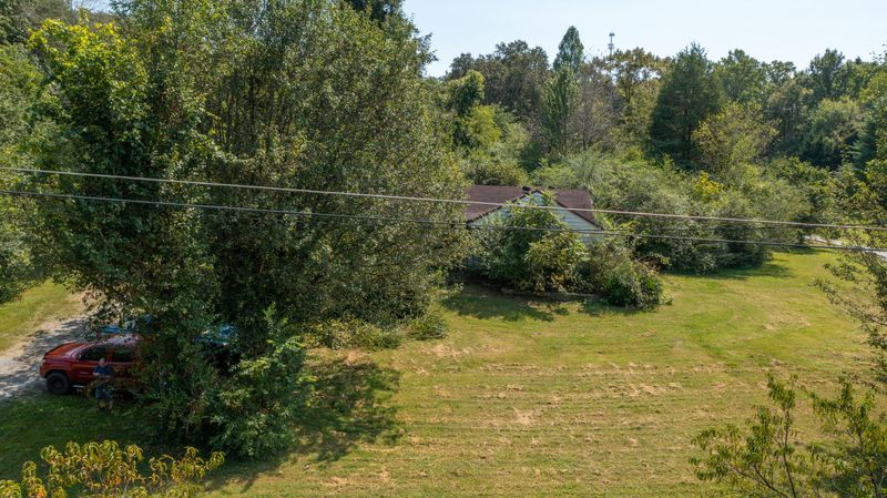 1315 Blockhouse Valley Rd, Clinton, TN 37716