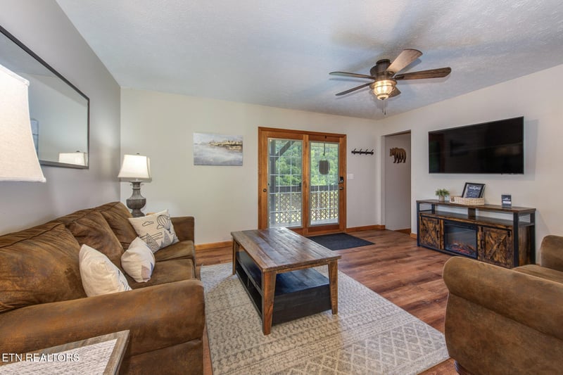 1315 Mccarter Hollow Rd, Sevierville, TN 37862
