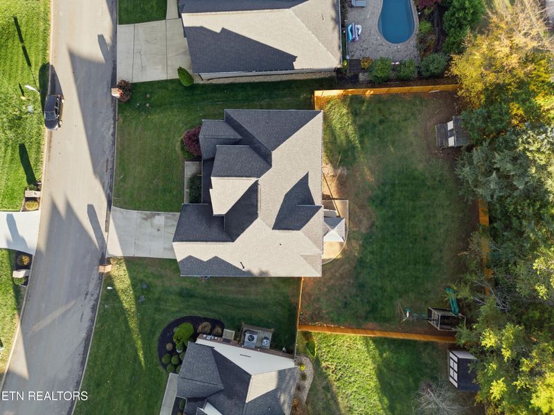 1316 Fox Ridge Dr, Powell, TN 37849