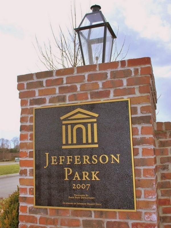 1317 Charlottesville Blvd, Knoxville, TN 37922