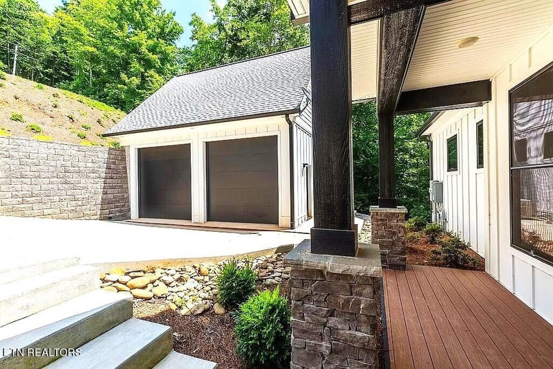 1317 Cove Pointe Rd, Lafollette, TN 37766