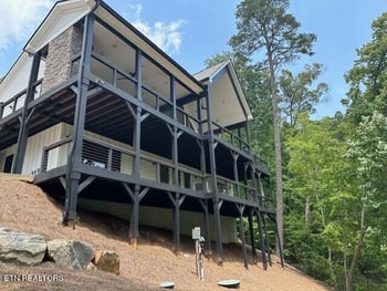 1317 Cove Pointe Rd, Lafollette, TN 37766