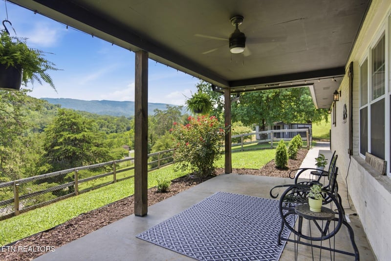 1317 Dupont Rd, Seymour, TN 37865