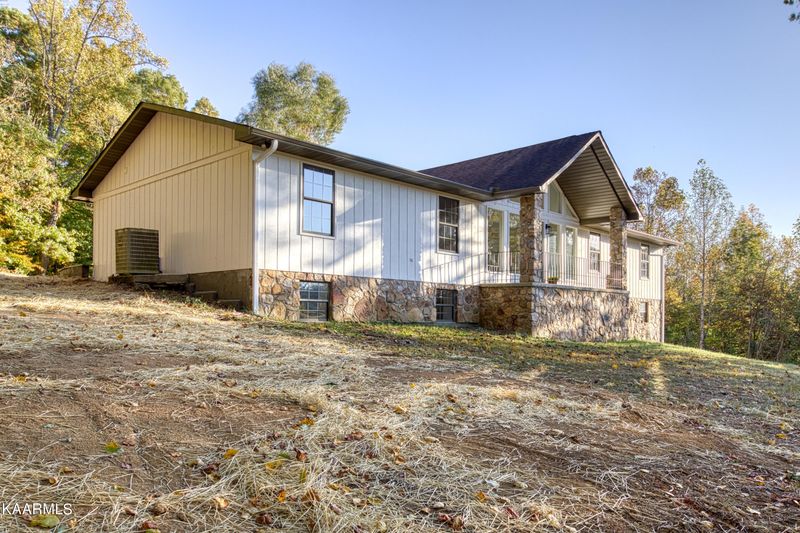 1317 Fork Rd, Greenback, TN 37742