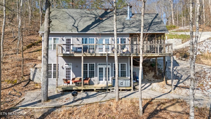 1317 Lakeview Dr, Sharps Chapel, TN 37866