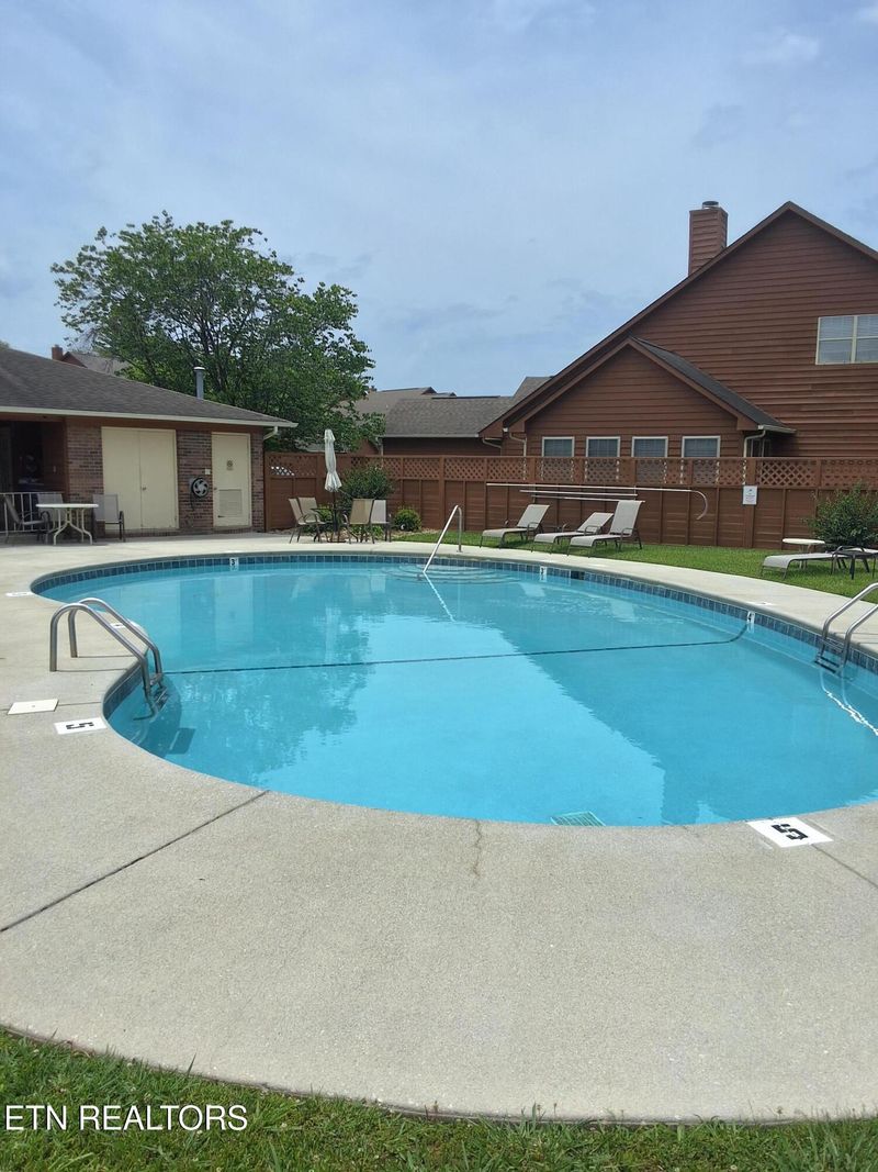1317 Secretariat Dr, Morristown, TN 37814
