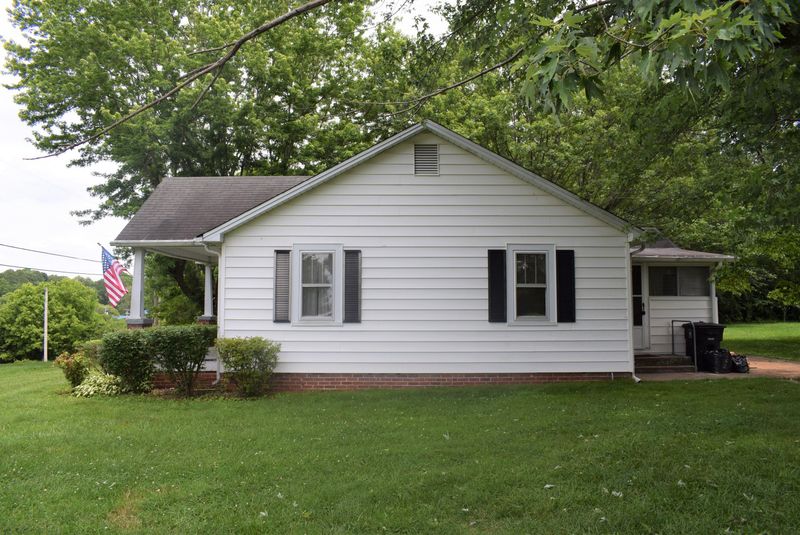 1317 Summitt St, Athens, TN 37303